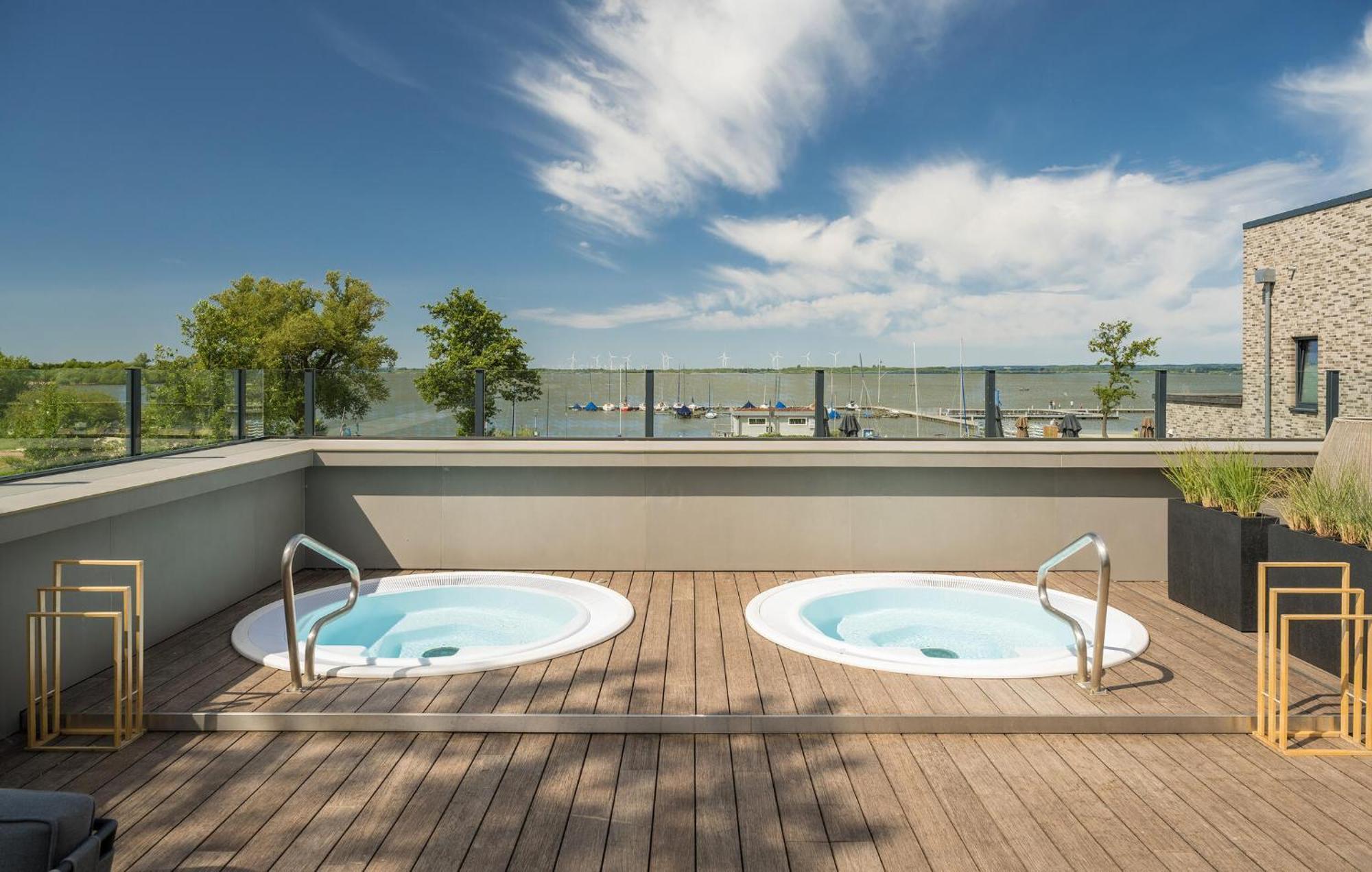 Lovely Apartment In Lembruch-Duemmer See Екстериор снимка
